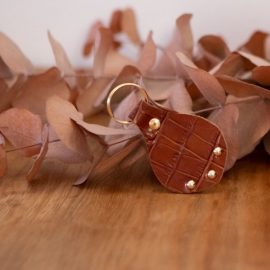 Porte clé goutte marron